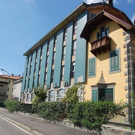 Hotel Naviglio Grande Корсико Экстерьер фото